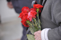 Волонтеры возложили цветы к мемориалам воинской славы от имени более чем 3500 ветеранов