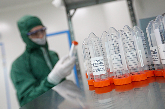 Коэффициент распространения коронавируса в России впервые упал ниже единицы