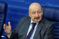 Сафаралиев предложил выпустить рекомендации по режиму работы школ для каждого региона