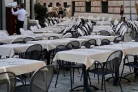 В Италии почти треть владельце баров, ресторанов и магазинов не спешат открывать их 18 мая  