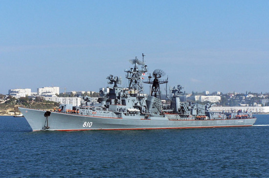 Фрегат Черноморского флота продемонстрирует российский флаг в Индийском океане