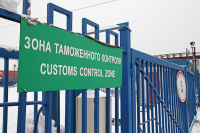 Таможенникам могут разрешить останавливать грузовики для проверки на всей территории России