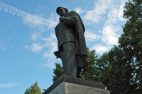 Литовские консерваторы потребовали убрать из центра Вильнюса памятник писателю Пятрасу Цвирке