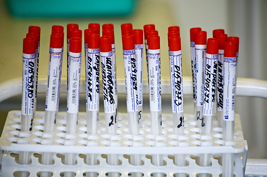 За сутки в России выявили 8 855 случаев коронавируса