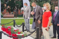 Сотрудники МНПЗ героически участвовали в обороне Москвы и ни на секунду не останавливали производство во время Войны. И мне кажется, что город об этом помнит», - сказал вице-спикер Госдумы Пётр Толстой. фото: пресс-служба Петра Толстого