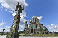 Иностранным журналистам показали главный храм Российской армии