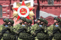 Валуев назвал впечатляющим Парад Победы на Красной площади