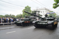 Сенатор назвал глупостью протесты Украины из-за парада в Крыму