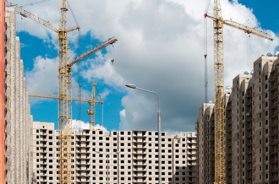 В Счетной палате предупредили о риске неисполнения планов по вводу жилья в России