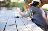 Учёные: умеренное потребление алкоголя может быть полезно для мозга