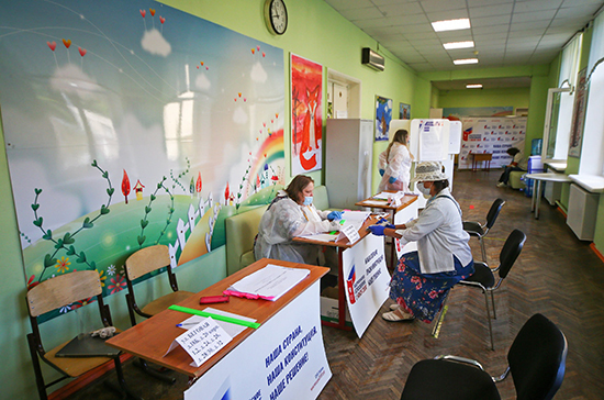 Явка на голосовании по Конституции в Москве достигла 53,08%