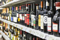 В России предложили смягчить условия продажи алкоголя, пишут СМИ