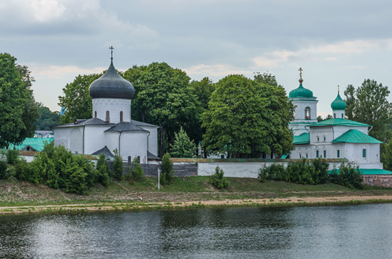 В реестр объектов культурного наследия могут включить элементы ансамбля Мирожского монастыря