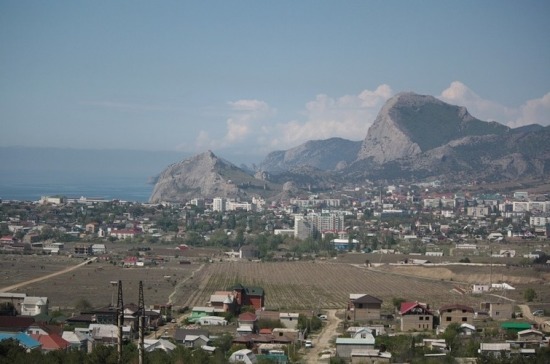 Участникам Свободной экономической зоны в Крыму снизили страховые взносы