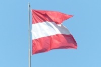 Австрия увеличила число стран, с которыми запрещено авиасообщение