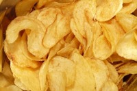 Диетолог назвал вред чипсов преувеличенным