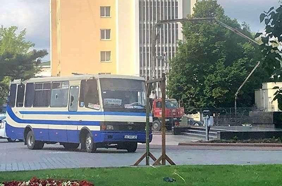 Захвативший автобус в Луцке террорист задержан