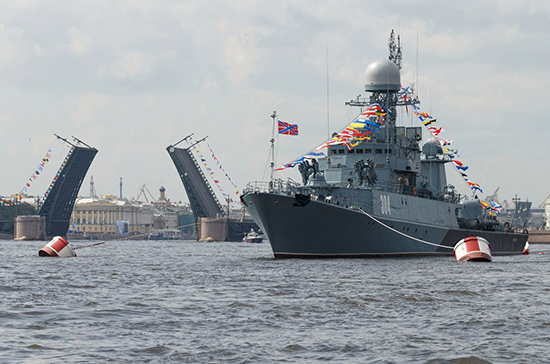 Власти Петербурга рекомендовали смотреть парад в День ВМФ по телевизору