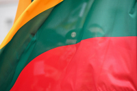 Правительство Литвы планирует вернуть обязательное ношение масок в помещениях