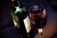 Эксперт рассказал, почему для россиян вино вреднее, чем для европейцев