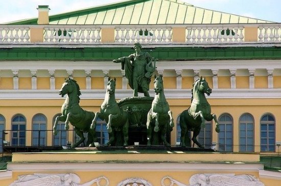 Губернатор Санкт-Петербурга заявил о начале подготовки к открытию театров
