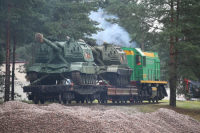 Россия отмечает день железнодорожных войск