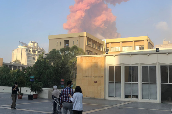 Сотрудники МЧС завершили поисково-спасательные работы на месте взрыва в Бейруте
