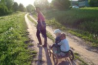 СМИ: в России могут увеличить пособие на детей для малоимущих семей