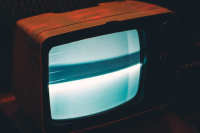 Когда появилось цветное телевидение