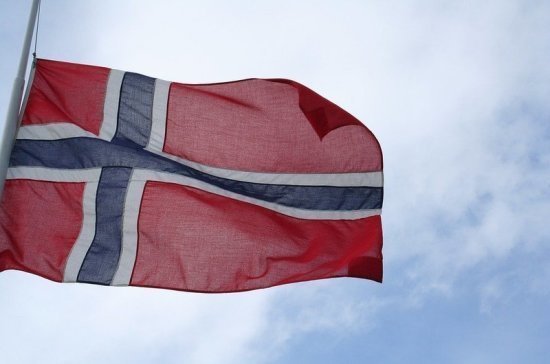 Норвегия высылает российского дипломата
