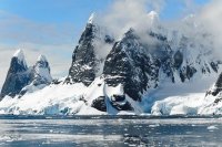 Учёные обнаружили необычно горячую точку в Антарктиде
