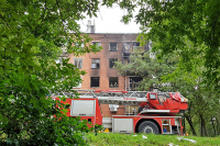 Пожар в жилой пятиэтажке на западе Москвы потушен