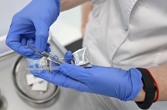 ВОЗ: для выработки иммунитета к COVID-19 нужна вакцинация 70% населения Земли