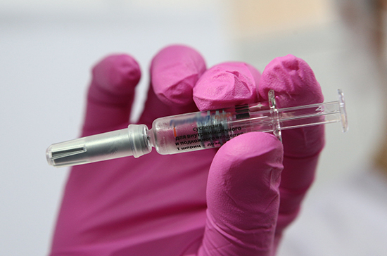 Путин: вторая вакцина от COVID-19 в России появится в сентябре