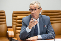 Сенатор Климов оценил перспективы заключения соглашений о коллективных санкциях в рамках ЕАЭС