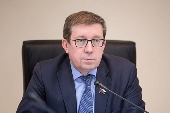 Майоров оценил выделение 242 млн рублей на поддержку производства льняных изделий