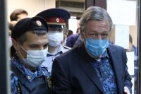Михаила Ефремова признали виновным по делу о смертельном ДТП 