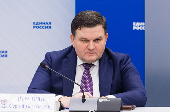 Формат трёхдневного голосования вызывает одобрение избирателей, заявил Перминов