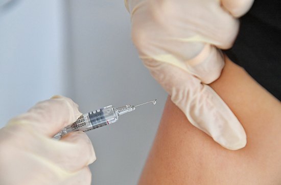 Эксперт назвал условие для разрешения вакцинации от COVID-19 беременным