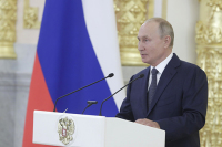 Путин поручил найти дополнительные ресурсы на дорожное строительство в 2021-2023 годах