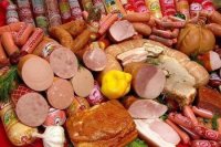 Опрос: 57% россиян недовольны качеством колбасных изделий