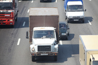 Запрет на въезд грузовиков с низкими экоклассами в Москву может стать круглосуточным