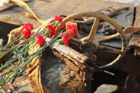 Зато известно, что за полтора года своего существования этот легендарный путь позволил эвакуировать из осажденного Ленинграда почти 1,7 млн человек. Фото: пресс-служба Совета Федерации