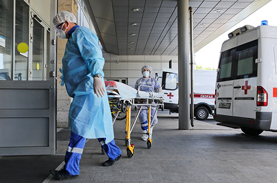 Губернатор Новосибирской области оценил нагрузку на медучреждения из-за пандемии