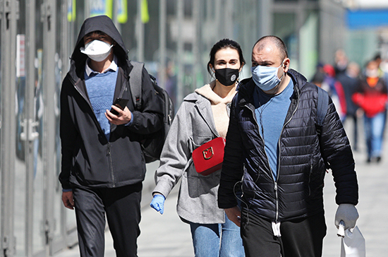 Сейм Латвии одобрил введение штрафов за отсутствие маски в общественных местах