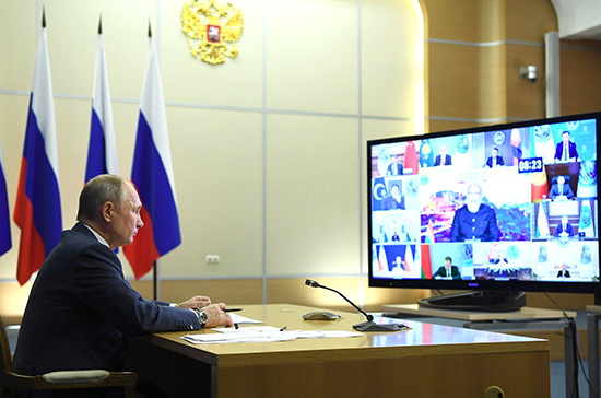 Путин отметил мужество Алиева и Пашиняна в урегулировании конфликта в Карабахе