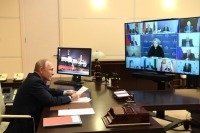 Путин призвал разоблачать пропаганду о безопасном употреблении «лёгких» наркотиков