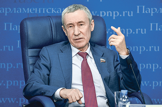 Климов предложил ужесточить ответственность за нарушения для иноагентов