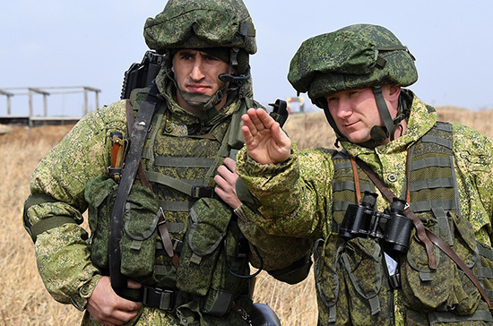 Все военные педагоги смогут получить воинские звания 