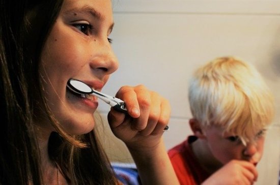 Стоматолог рассказала, когда можно начинать чистить зубы ребенку